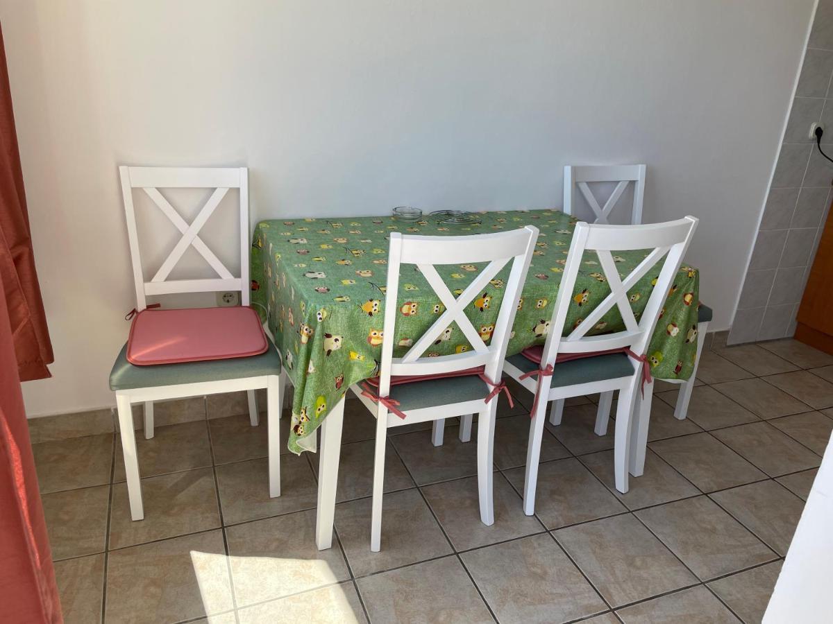 Diana Rooms And Apartments Starigrad Paklenica Luaran gambar
