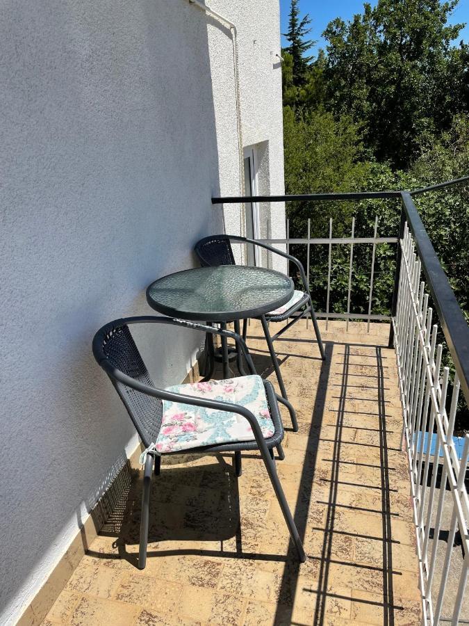 Diana Rooms And Apartments Starigrad Paklenica Luaran gambar