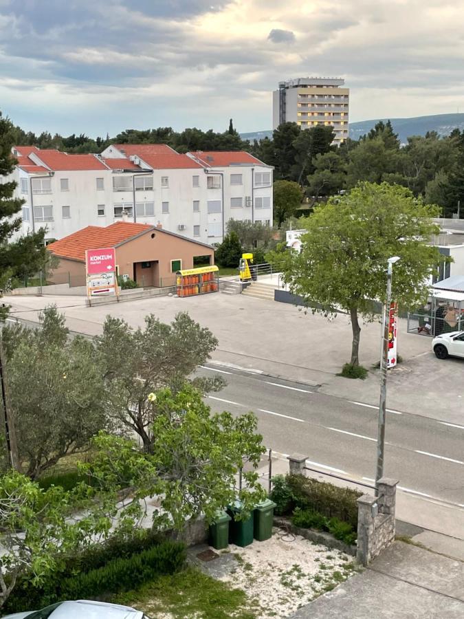 Diana Rooms And Apartments Starigrad Paklenica Luaran gambar