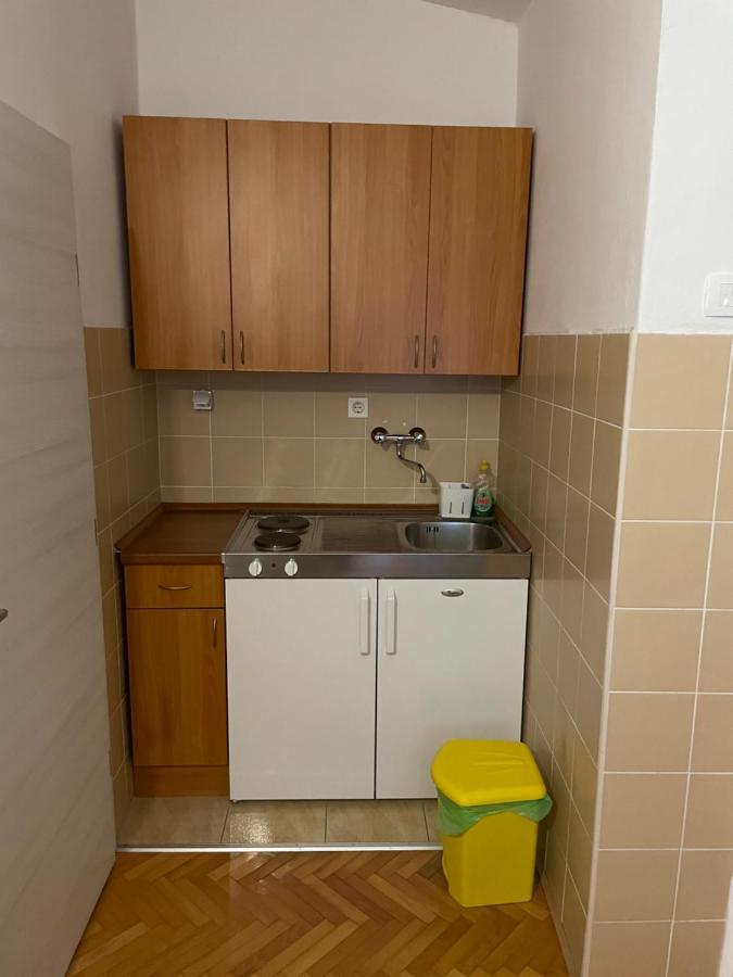 Diana Rooms And Apartments Starigrad Paklenica Luaran gambar