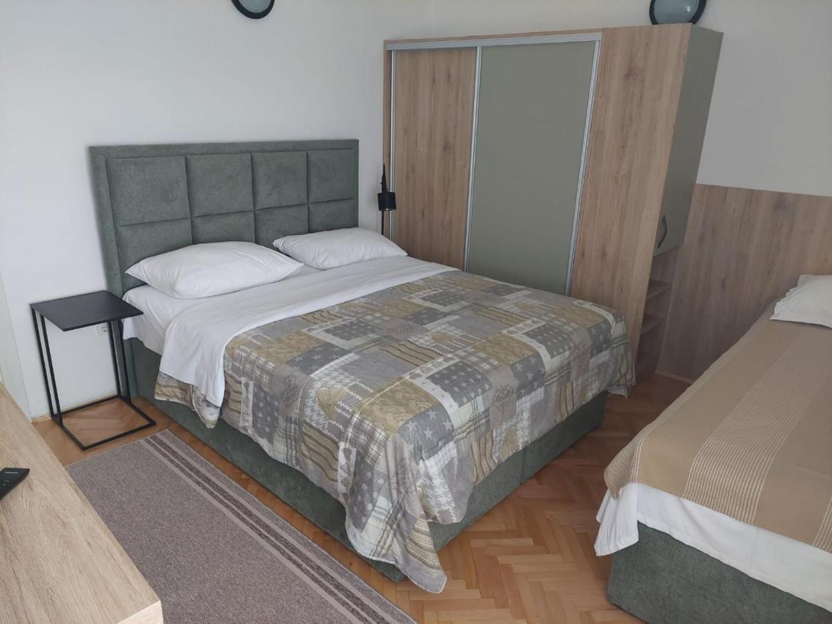 Diana Rooms And Apartments Starigrad Paklenica Luaran gambar