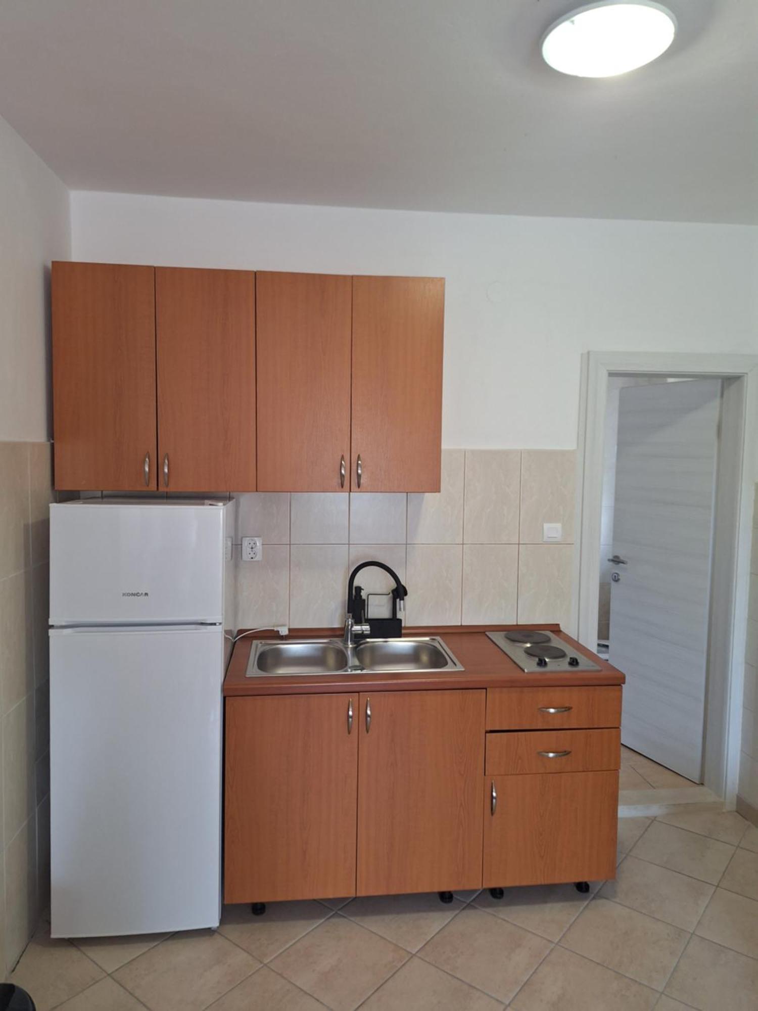Diana Rooms And Apartments Starigrad Paklenica Luaran gambar