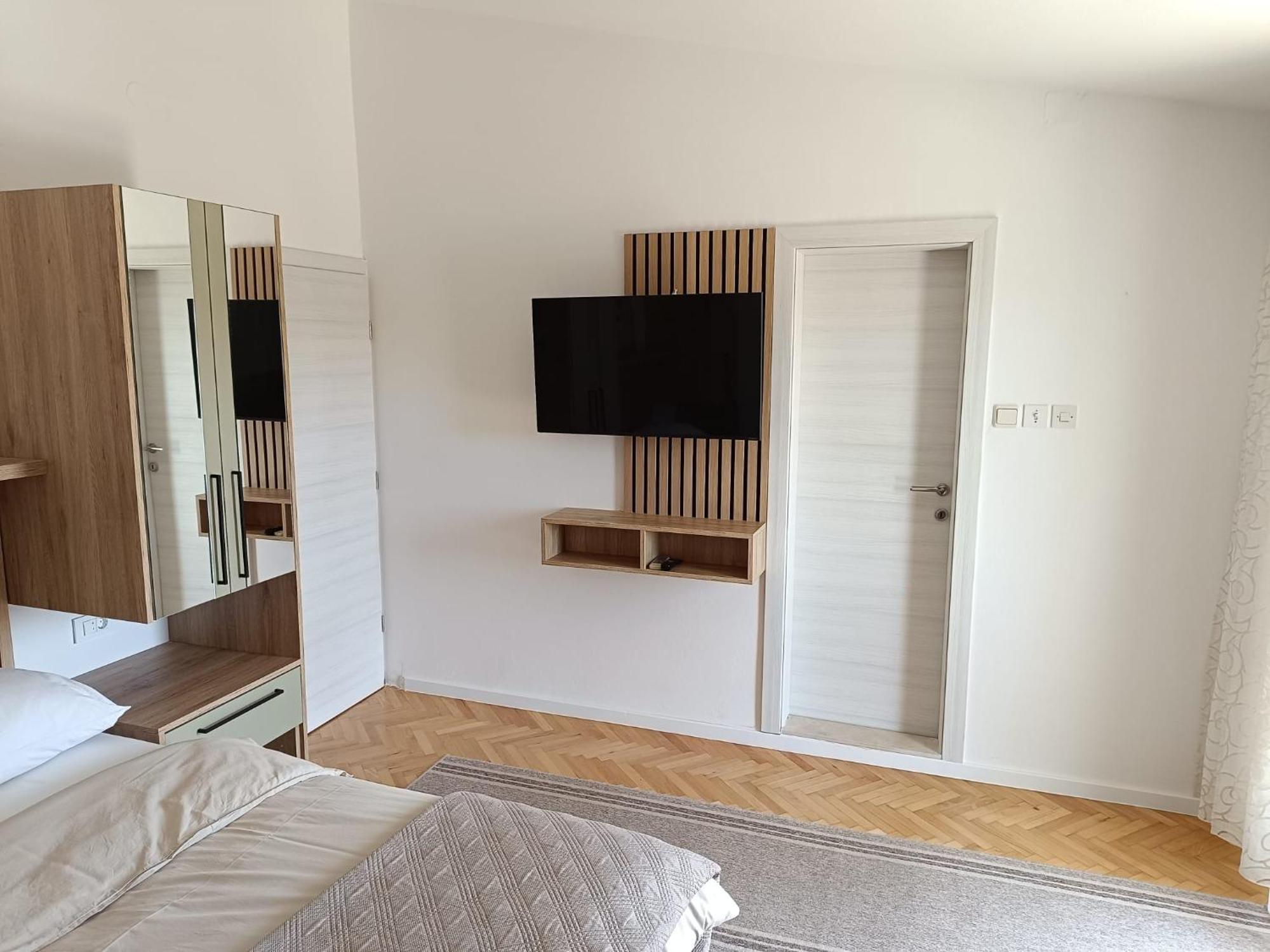 Diana Rooms And Apartments Starigrad Paklenica Bilik gambar
