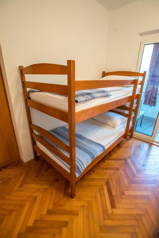 Diana Rooms And Apartments Starigrad Paklenica Luaran gambar