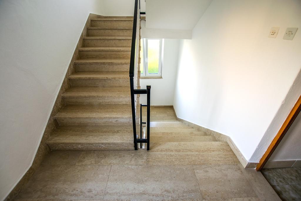 Diana Rooms And Apartments Starigrad Paklenica Luaran gambar
